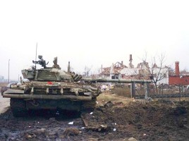 Carro armato distrutto a Vukovar, 1991 - Peter Denton