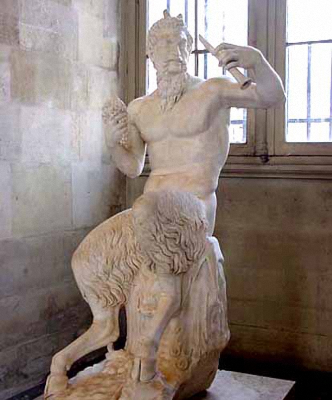 Statua del dio Pan esposta al Louvre