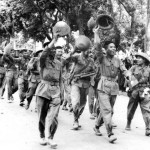 9 ottobre 1954, truppe Viet-Minh sfilano ad Hanoi