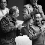 Fidel e Raul Castro a Cuba nel 2001