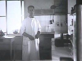 Sacerdoti nel laboratorio dell'ospedale, 1942.