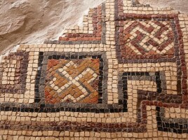 un-antico-mosaico-a-uzayzy