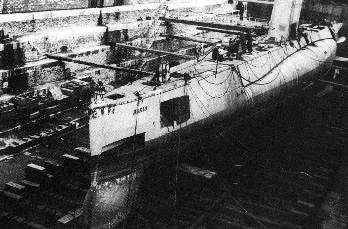 Il sommergibile Calvi ex Bario in ricostruzione nel 1960