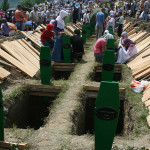 Sepolture per le vittime di Srebrenica, 1995 - Paul Katzenberger