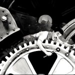 Charlie Chaplin in Tempi moderni, 1936
